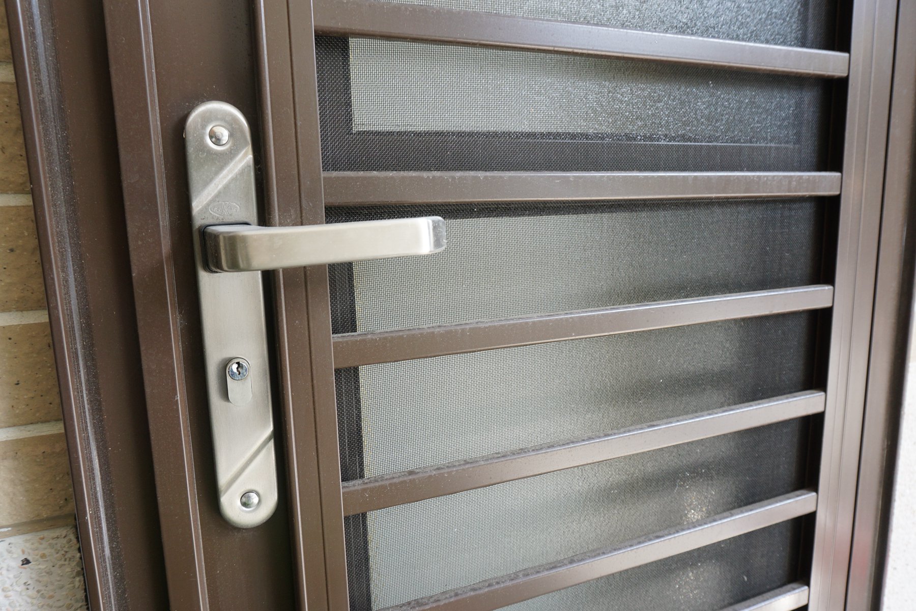 大台中推薦進成鋁門窗通風門